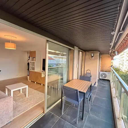 Апартаменти Center Антіб